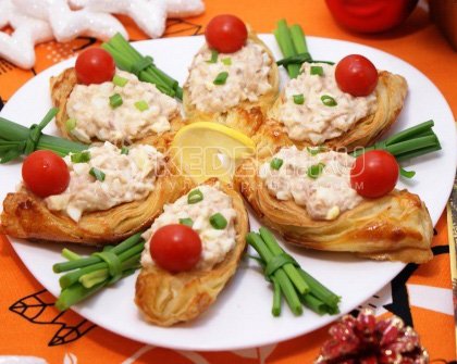 Лодочки с начинкой из тунца